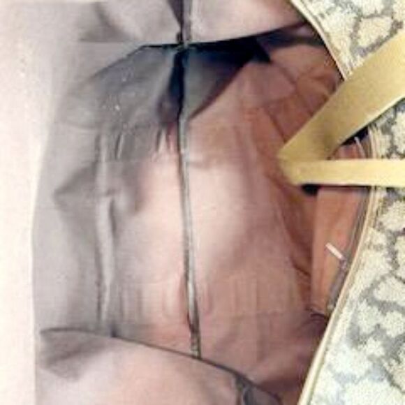 Yves Saint Laurent Travel & Clutch Bag - Picture 6 of 8